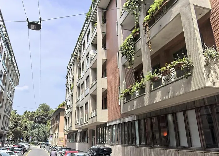 Minimal Apartment Navigli